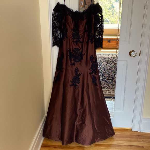 Beautiful long couture gown, 100% silk - Picture 1 of 4